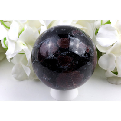 Koule Astrofylit s granátem č. 998 (73 mm) | Levné Minerály