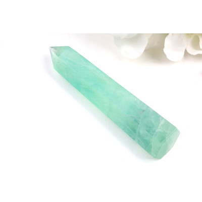 Obelisk Zelený fluorit 110x27x22 mm | Levné Minerály