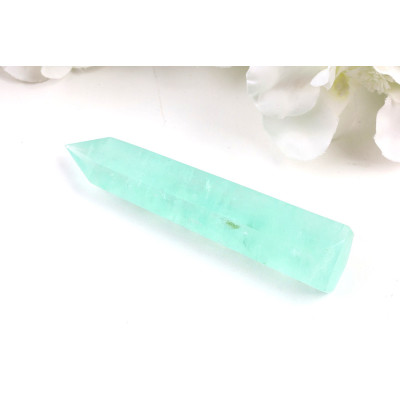 Obelisk Zelený fluorit (96x22x19 mm) | Levné Minerály