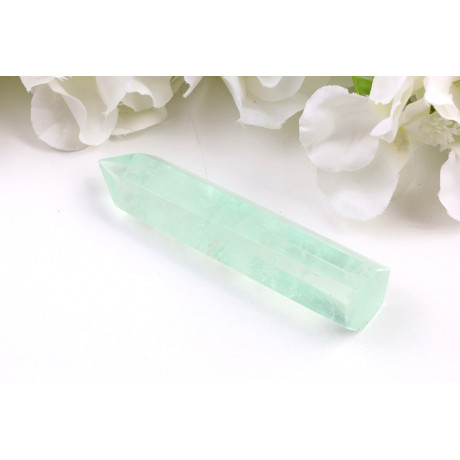 Obelisk Zelený fluorit (96x25x21 mm) | Levné Minerály