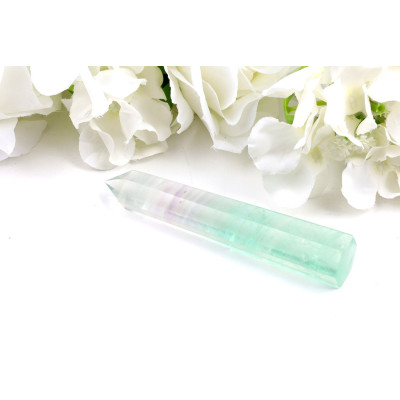 Obelisk Zelený fluorit (120x24x20 mm) | Levné Minerály