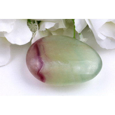 Hmatka Duhový fluorit č. 1124 (65 mm) | Levné Minerály