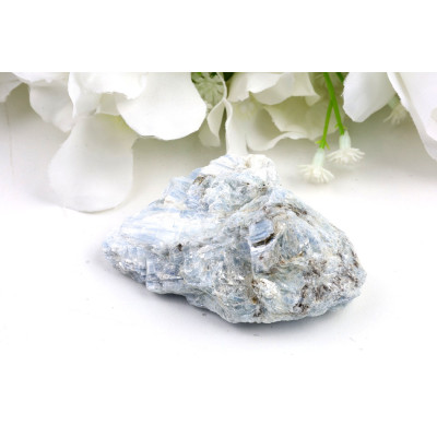 Kyanit (disten) č. 1127 (68x44x32 mm) | Levné Minerály