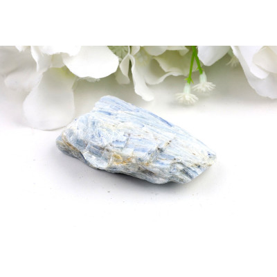 Kyanit (disten) č. 1129 (63x39x19 mm) | Levné Minerály