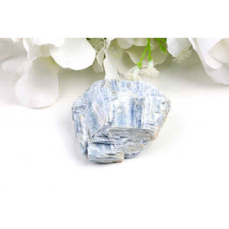 Kyanit (disten) surový kámen 51x41x20 mm | Levné Minerály