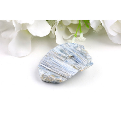 Kyanit (disten) surový kámen 51x41x20 mm | Levné Minerály