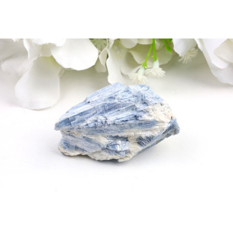 Kyanit (disten) č. 1134 (58x32x28 mm) | Levné Minerály