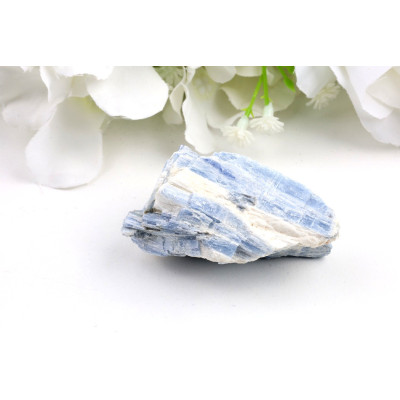 Kyanit (disten) č. 1134 (58x32x28 mm) | Levné Minerály