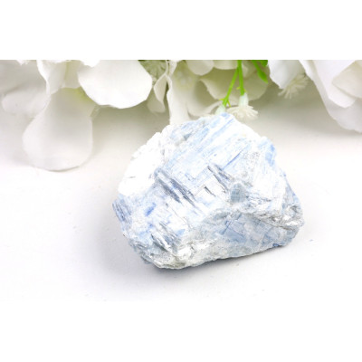 Kyanit (disten) č. 1135 (56x51x25 mm) | Levné Minerály