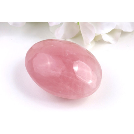 Hmatka růženín 66x49x33 mm | Kámen lásky a harmonie