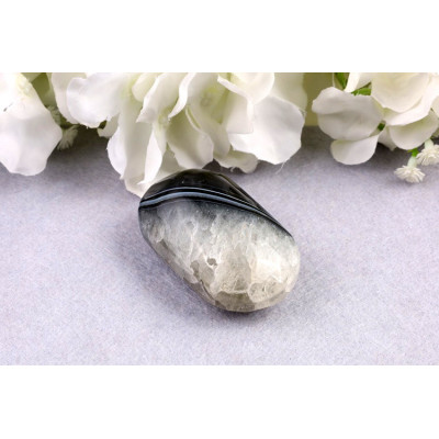 Hmatka černý sardonyx 64x36x25 mm | Ochranný kámen