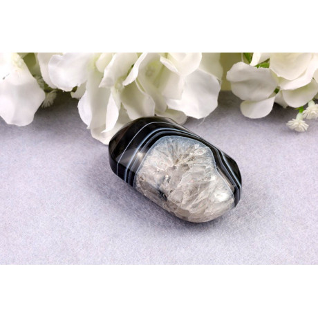 Hmatka černý sardonyx č. 202 - 67x40x27 mm | Levné Minerály