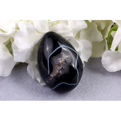 Vejce černý sardonyx 66x46 mm - ochrana a síla